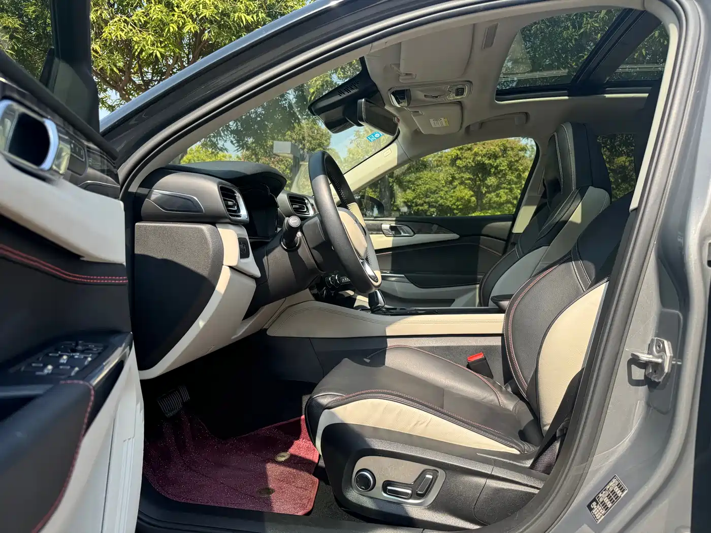 Lynk & Co 02 2018 Model 1.5T DCT 2WD Yao Pro Edition China V фото 8