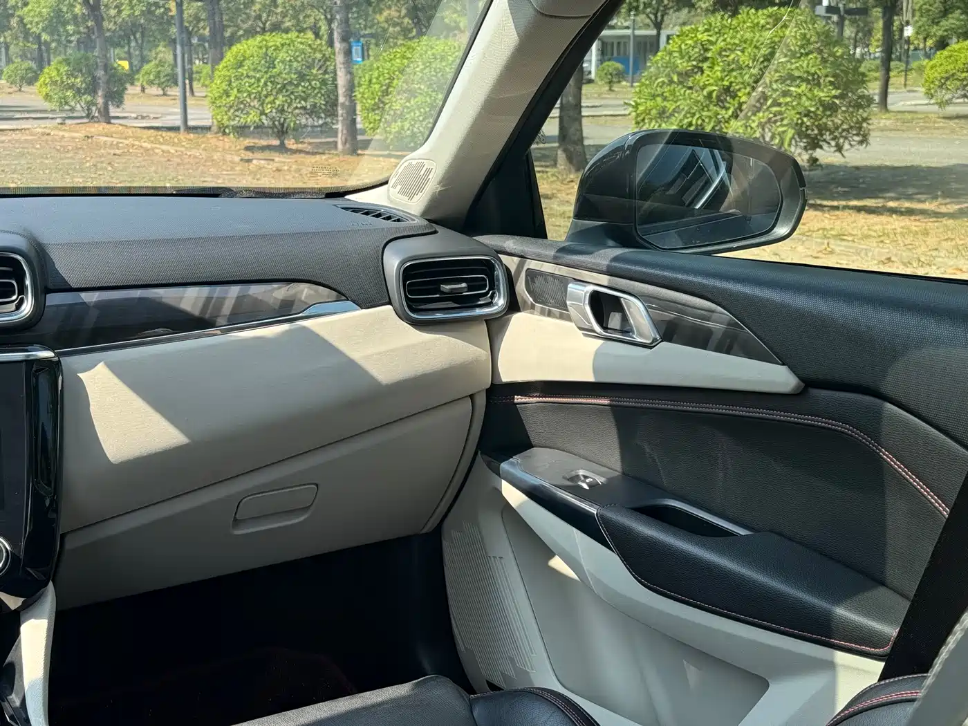 Lynk & Co 02 2018 Model 1.5T DCT 2WD Yao Pro Edition China V фото 13
