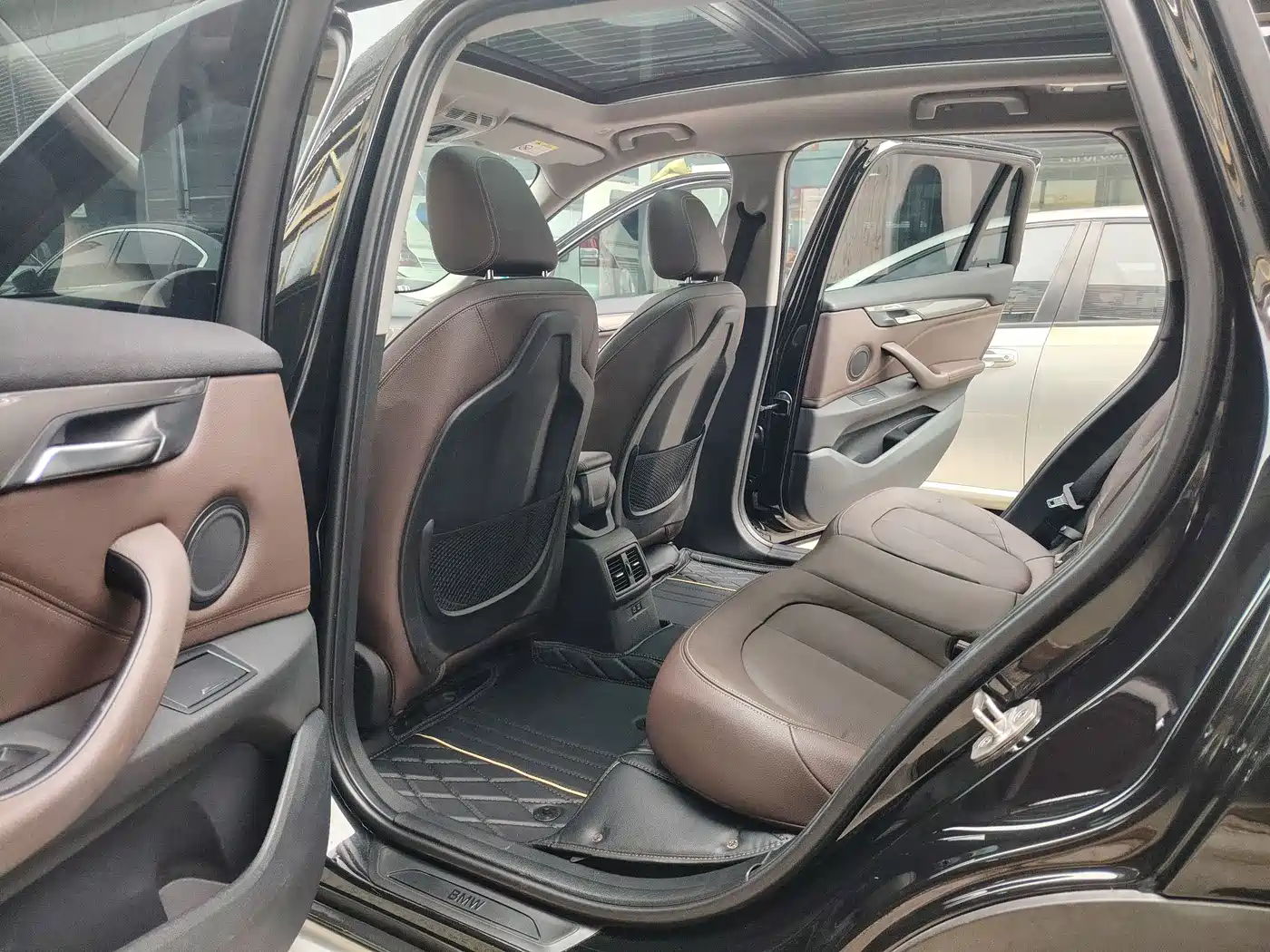 BMW X1 New Energy 2019 xDrive25Le Range Upgrade Edition фото 14