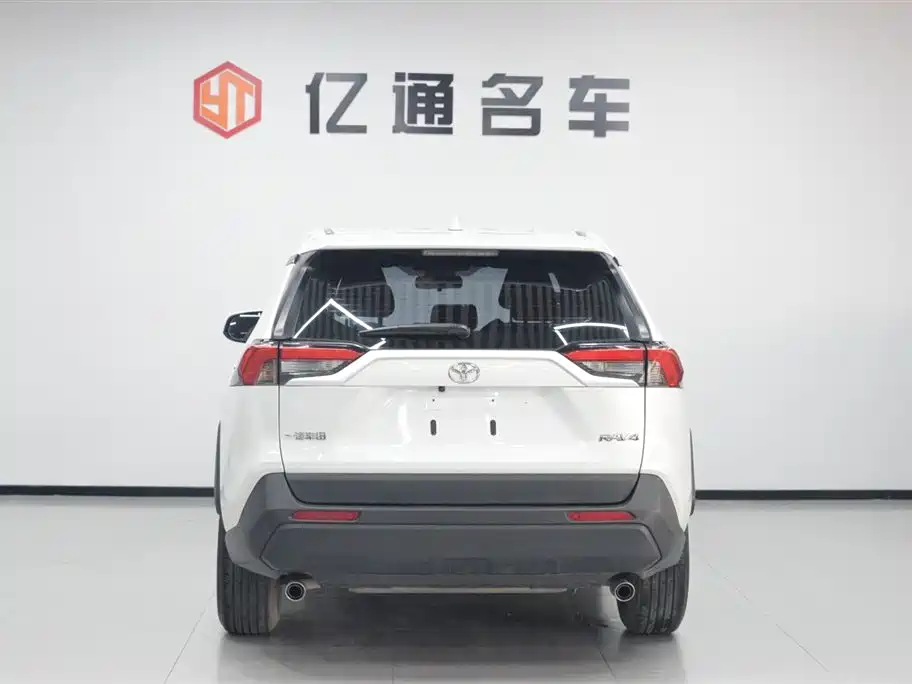 Toyota RAV4 Rongfang 2022 2.0L CVT 2WD Urban Edition фото 18