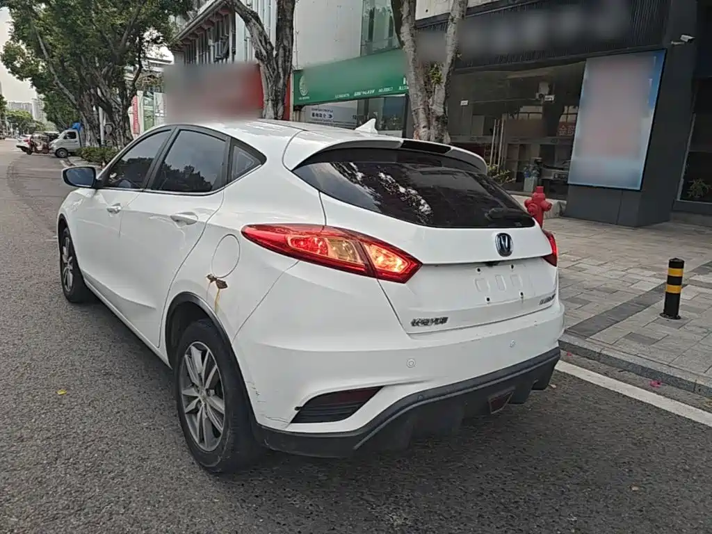 Changan Eado XT 2017 2016 1.6L Manual Stylish Cool Edition