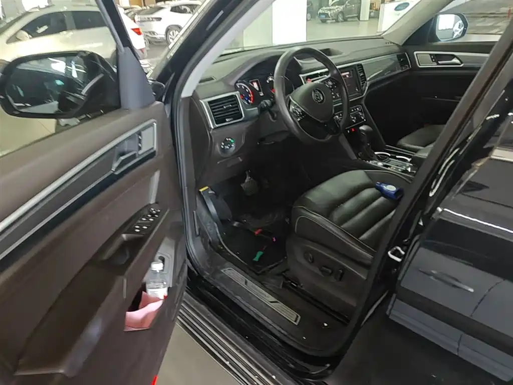 Volkswagen Teramont 2019 330TSI 2WD Luxury China V фото 16