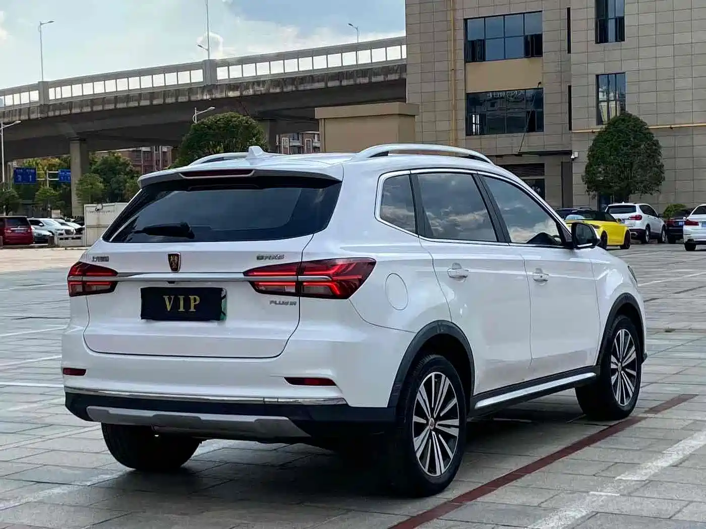 ROEWE RX5 NEW ENERGY