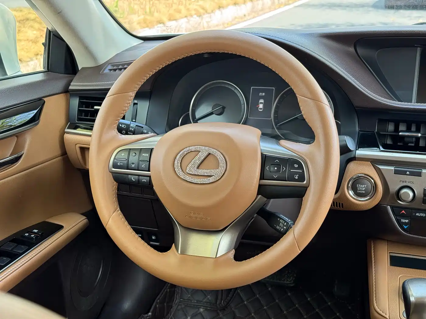 Lexus ES 2015 200 Elite Edition фото 8