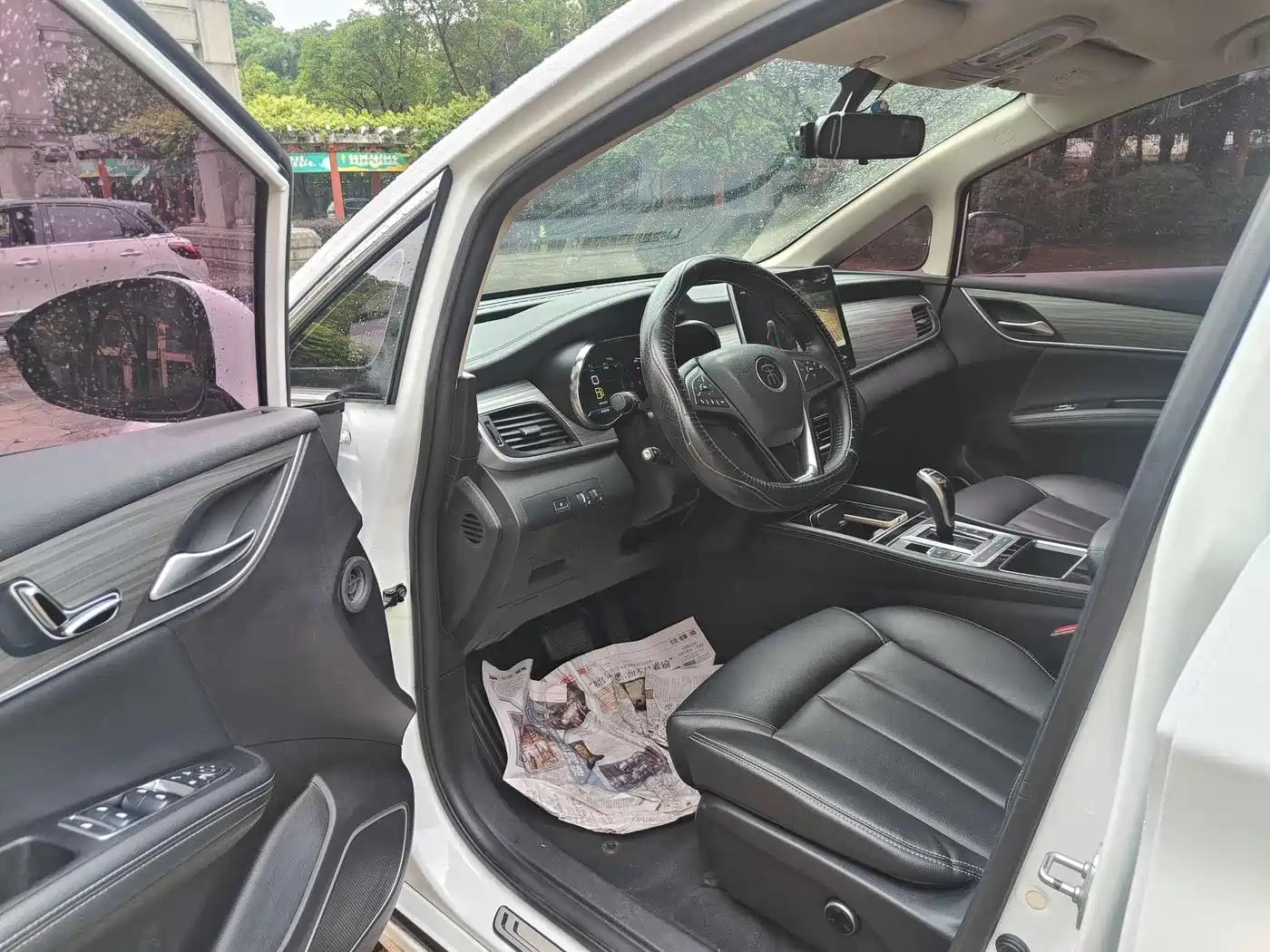 BYD Song MAX New Energy 2019 DM 1.5T Smart Connection Enjoyment 7-seater China VI фото 10