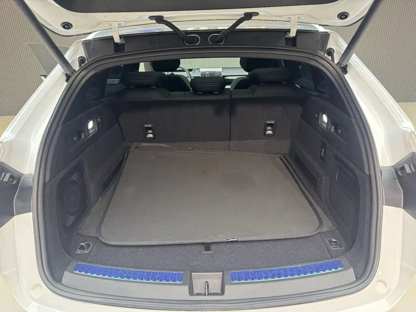 Nezha Auto Nezha S Shooting Brake 2025 2024 Model Range Extender 300 Standard