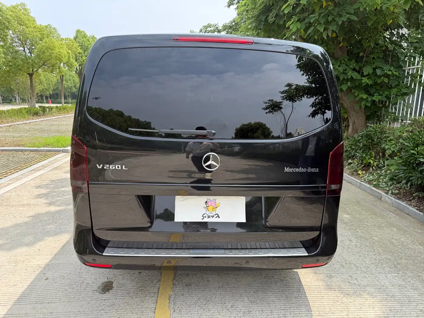 Mercedes-Benz V-Class 2017 Model V 260 L Premium Extended Edition фото 24
