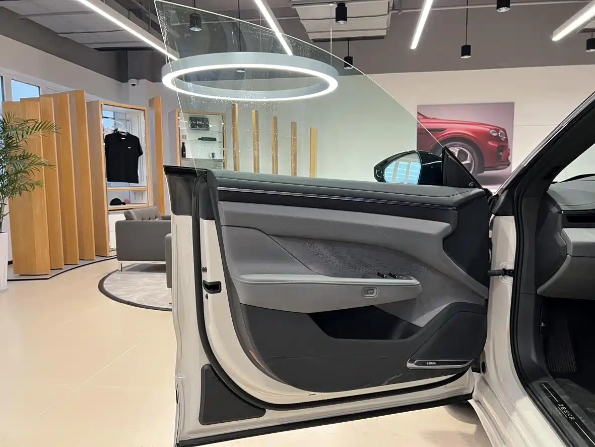 ZEEKR EXTREME KRYPTON 001