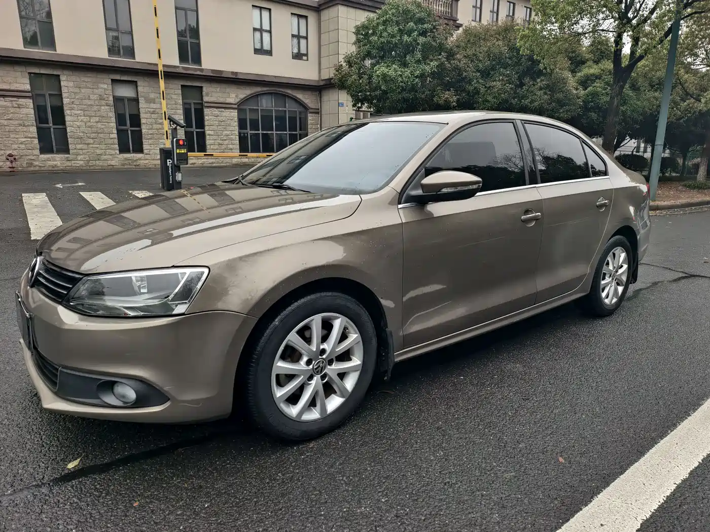 Volkswagen Sagitar 2012 Model 1.6L Manual Fashion фото 3