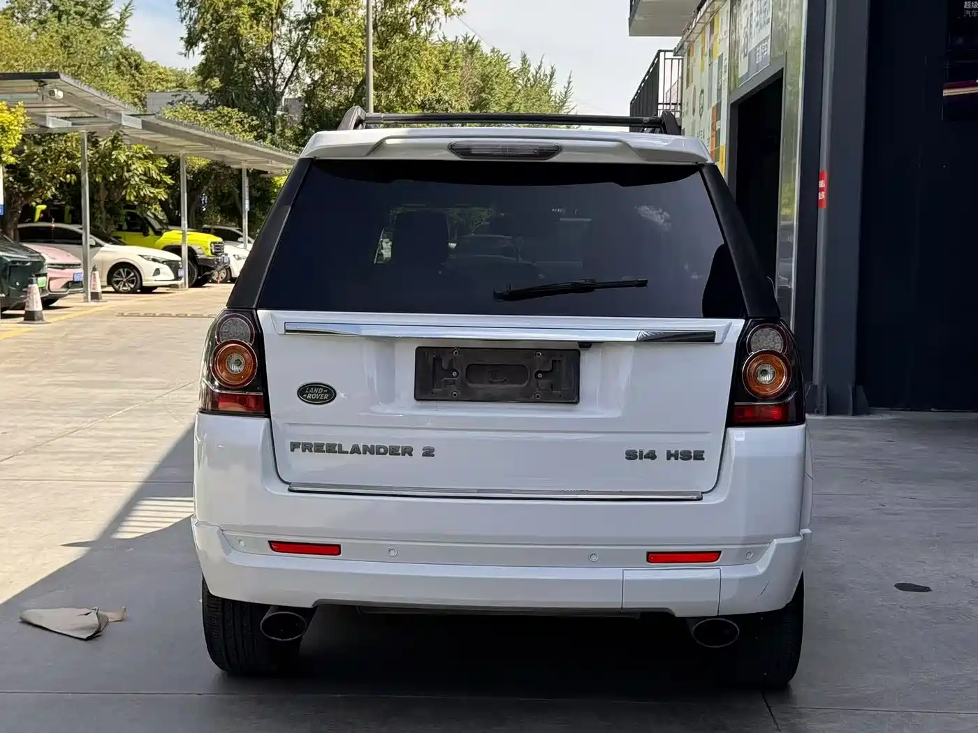 Land Rover Freelander 2 2014 2.0T Si4 HSE Gasoline Edition фото 4