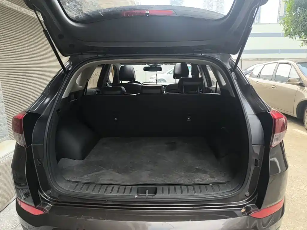 Фото 19 - Hyundai Tucson