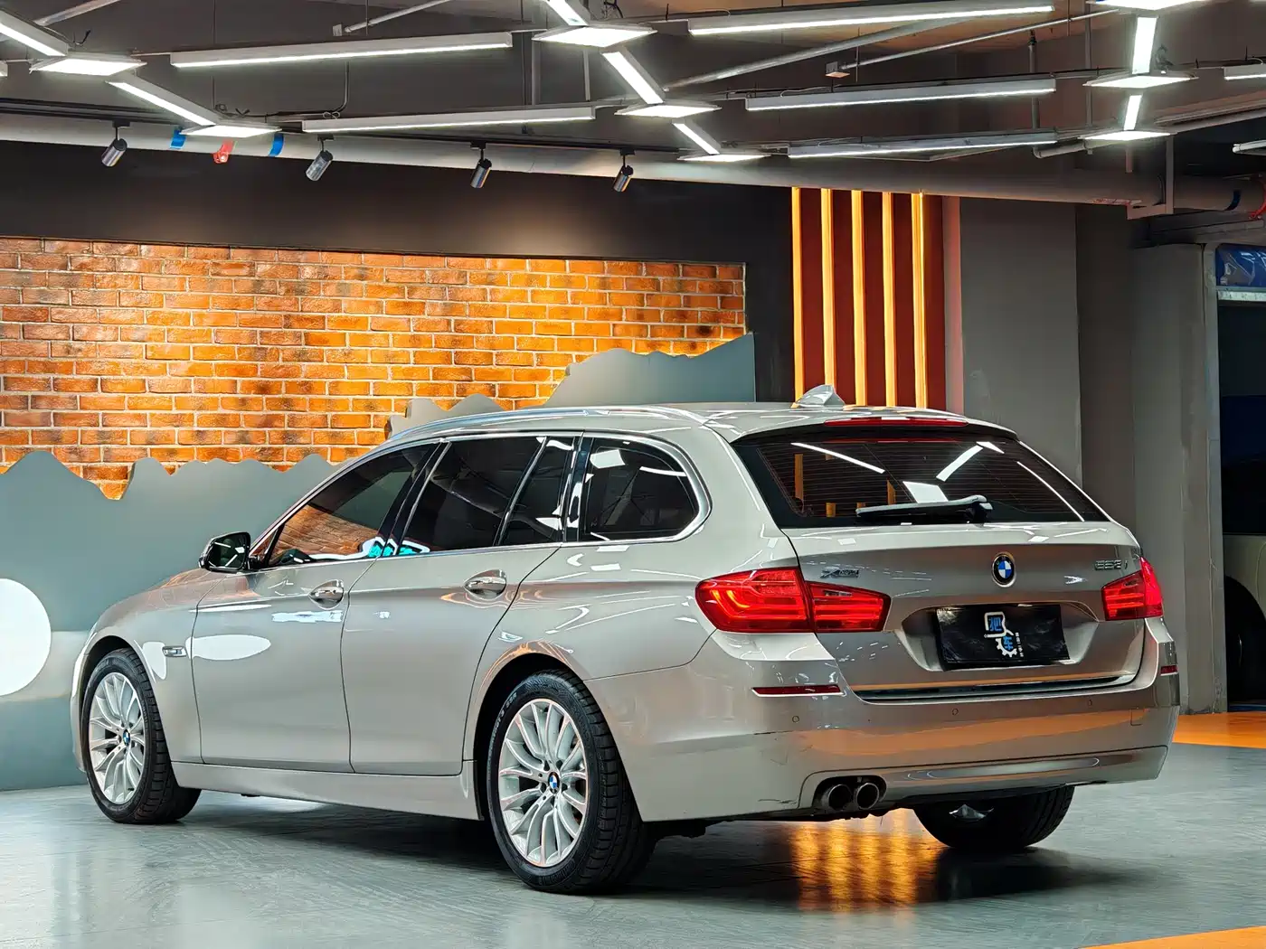 BMW 5 Series (Import) 2014 528i xDrive M Sport Wagon фото 15