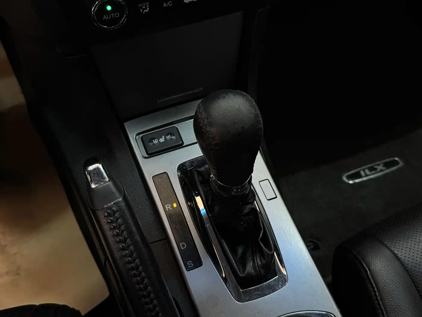 Acura ILX 2013 1.5L Hybrid фото 13