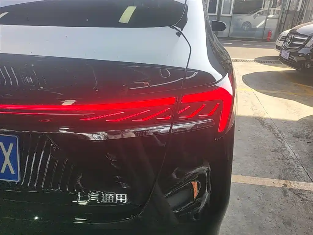 Buick LaCrosse 2023 28T Premium Edition фото 8