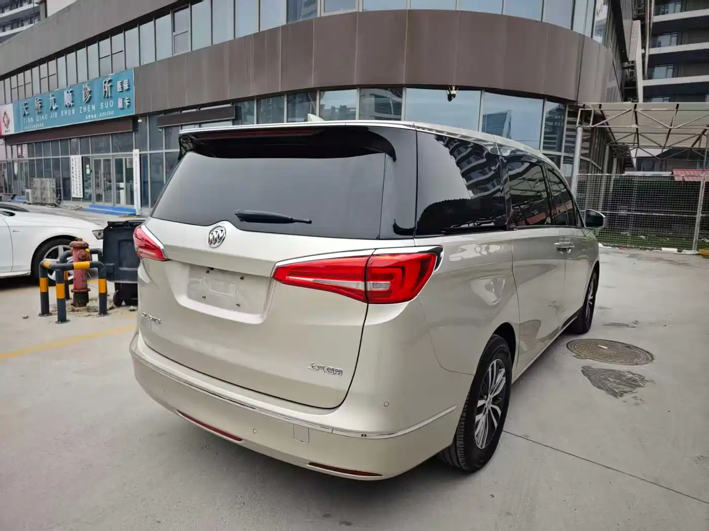 Buick GL8 2018 ES 28T Luxury Type China VI фото 5