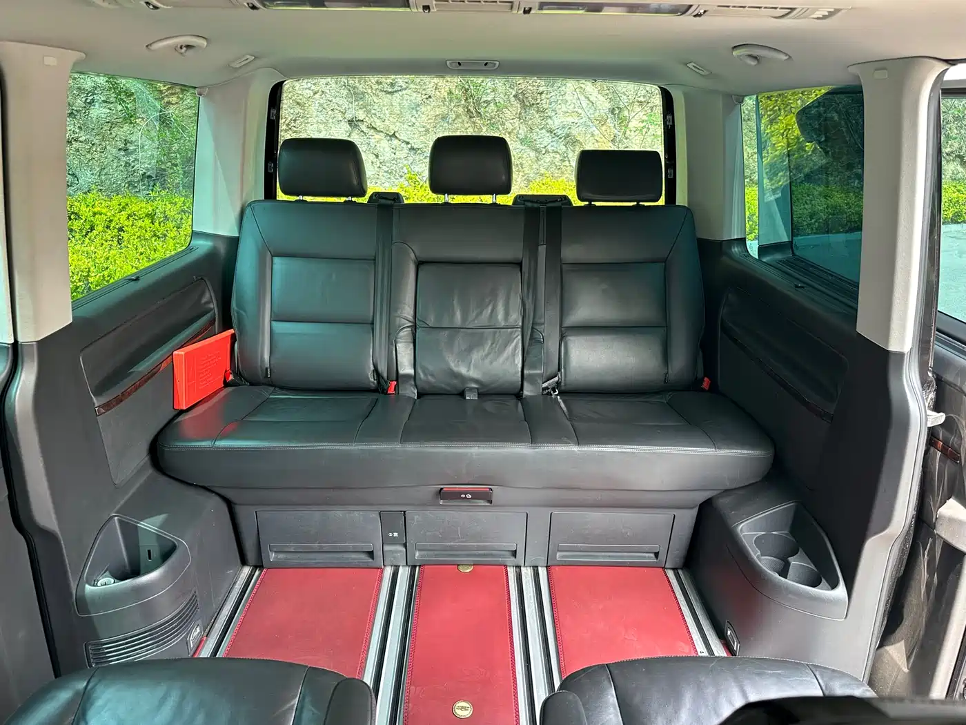 Volkswagen Multivan 2012 2.0TSI 2WD Luxury Edition фото 20