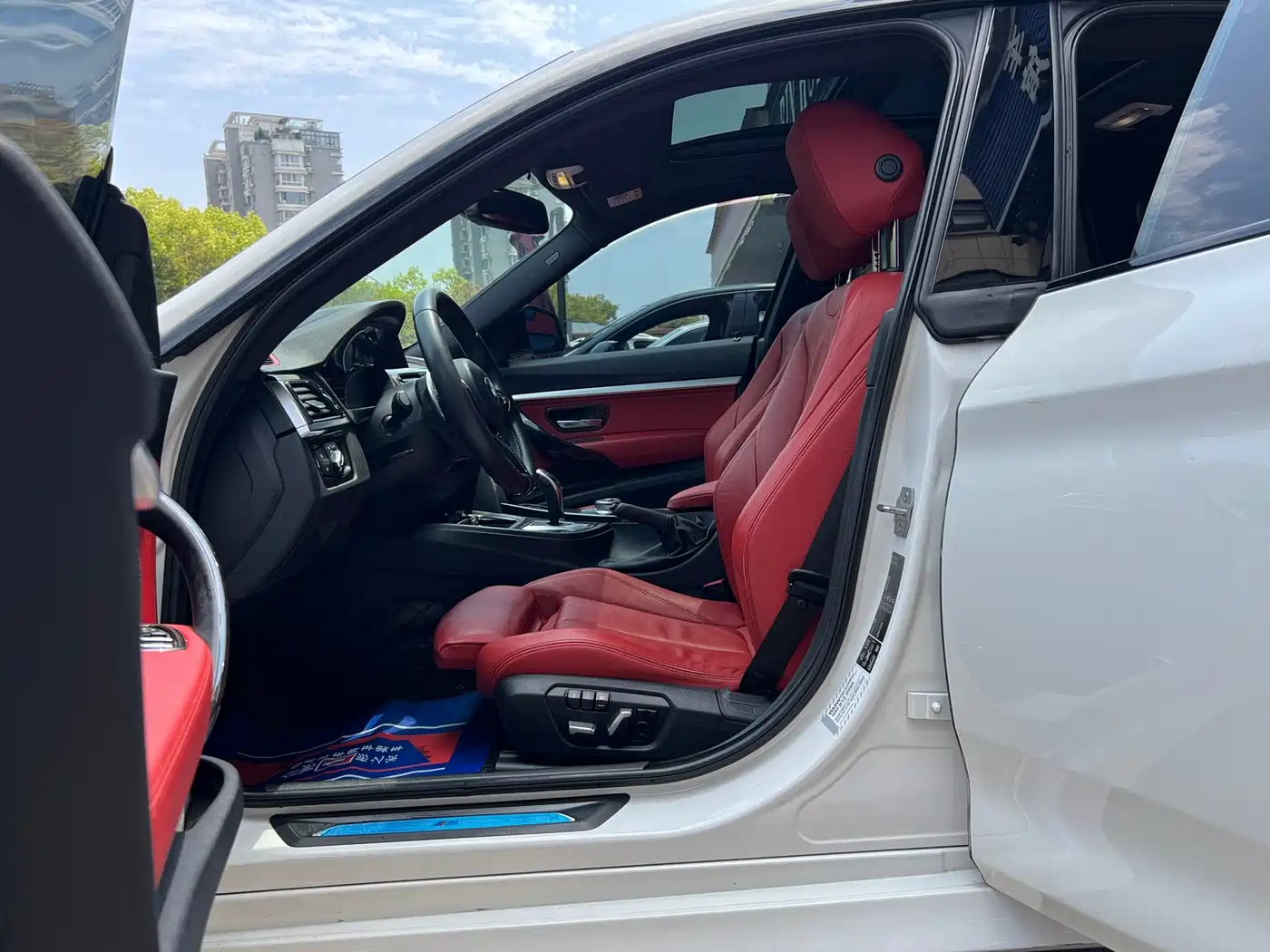 BMW 3 Series GT 2019 330i xDrive M Sport Black Night Edition фото 3