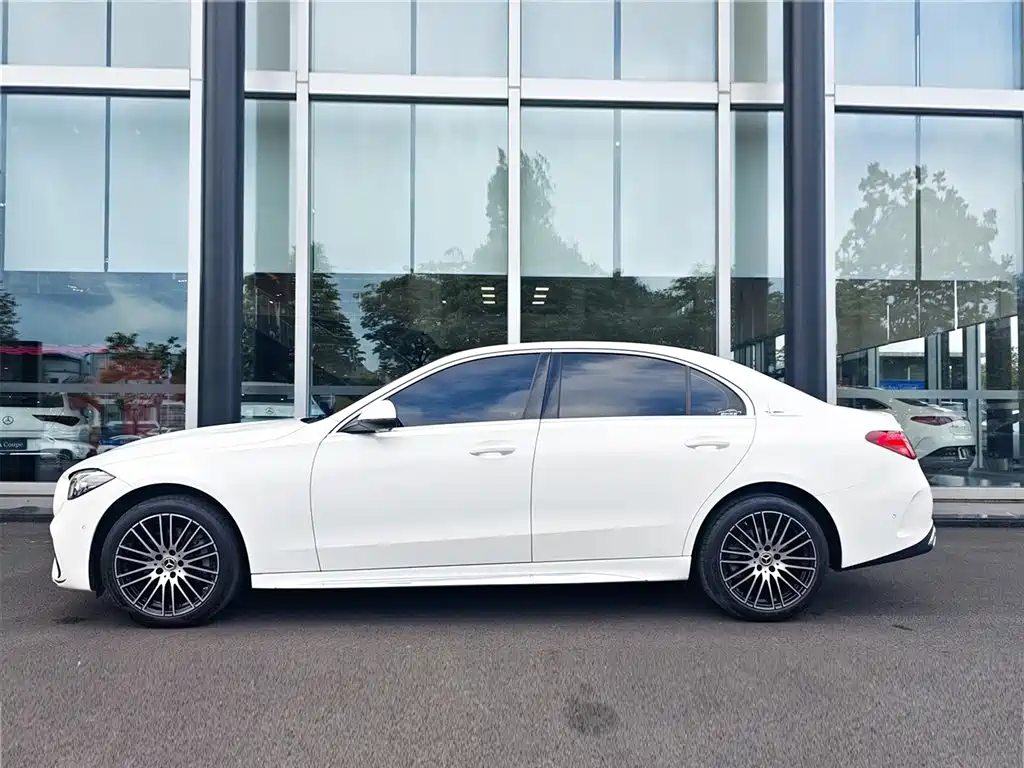 Mercedes-Benz C-Class 2025 C 260 L Sport Edition фото 3