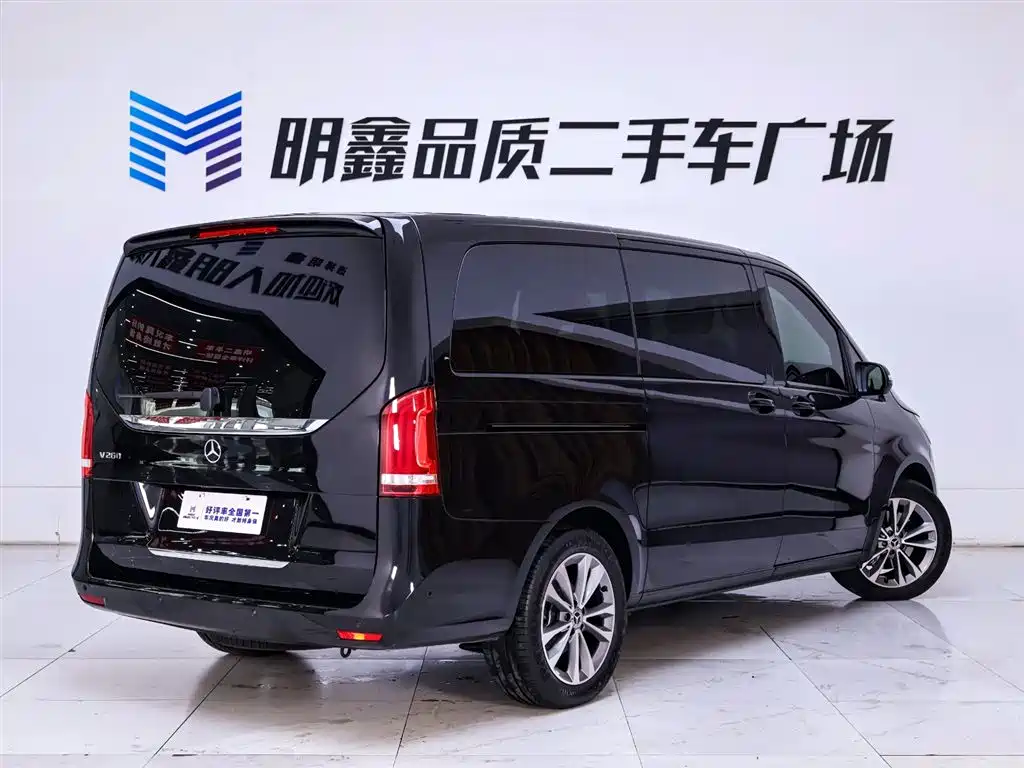 Mercedes-Benz V-Class 2022 V 260 Pilot Edition фото 7