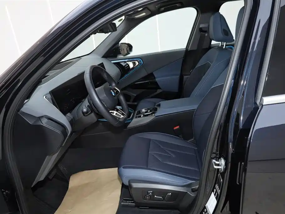 BMW X3 2025 xDrive30L Premium M Sport Package фото 17
