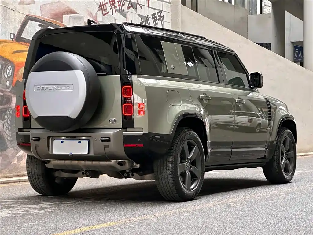 Land Rover Defender 2023 Facelift 110 3.0T P400 X-DYNAMIC HSE фото 5