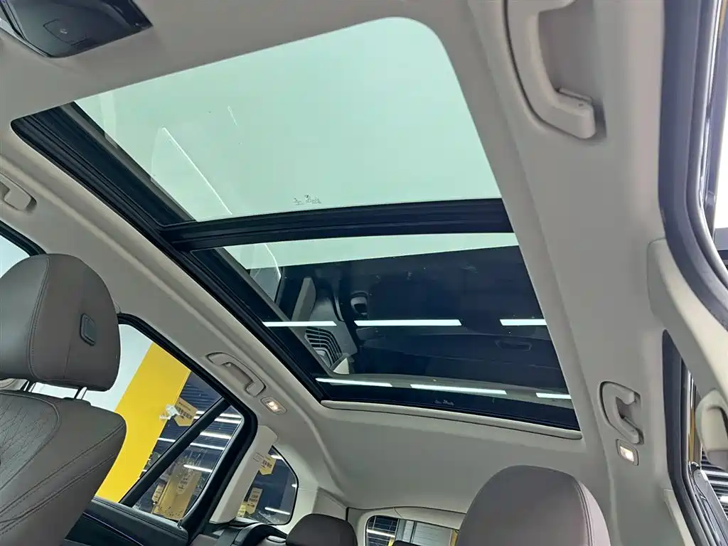 BMW iX3 2022 Leading Edition фото 17