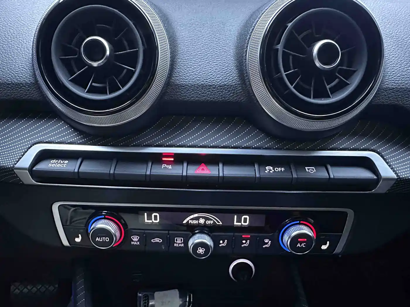 Audi Q2L e-tron 2023 2022 Q2L e-tron Pure Electric Intelligent