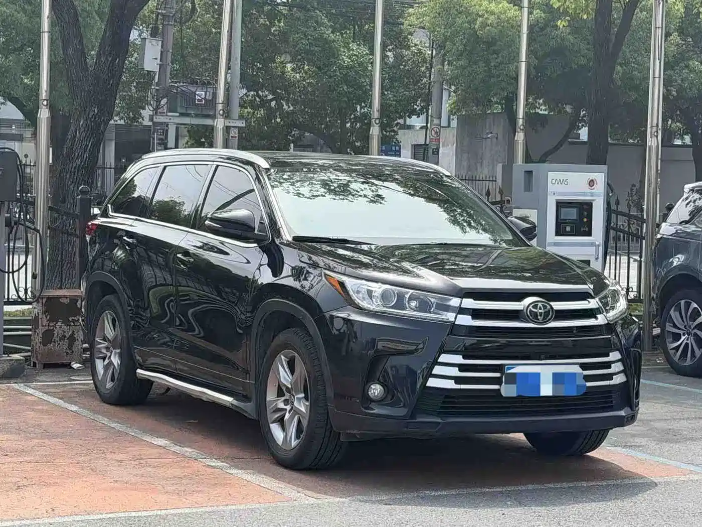 Toyota Highlander 2018 2.0T 4WD Luxury 7-seater China VI фото 3