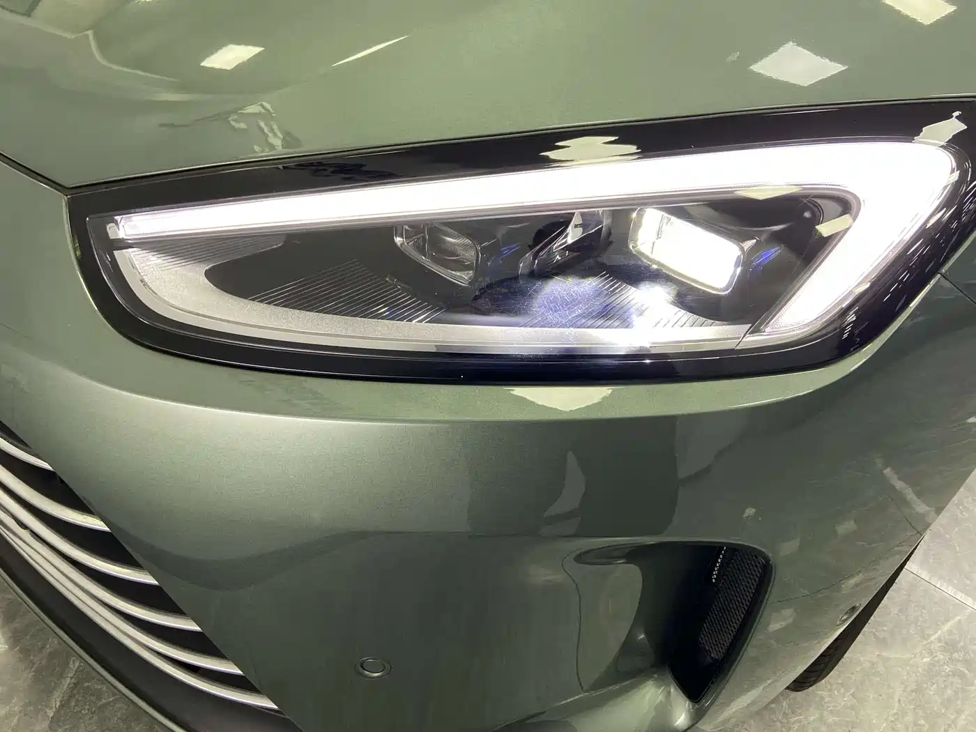 AITO Wenjie AITO M5 2023 Extended Range RWD Standard Edition фото 16