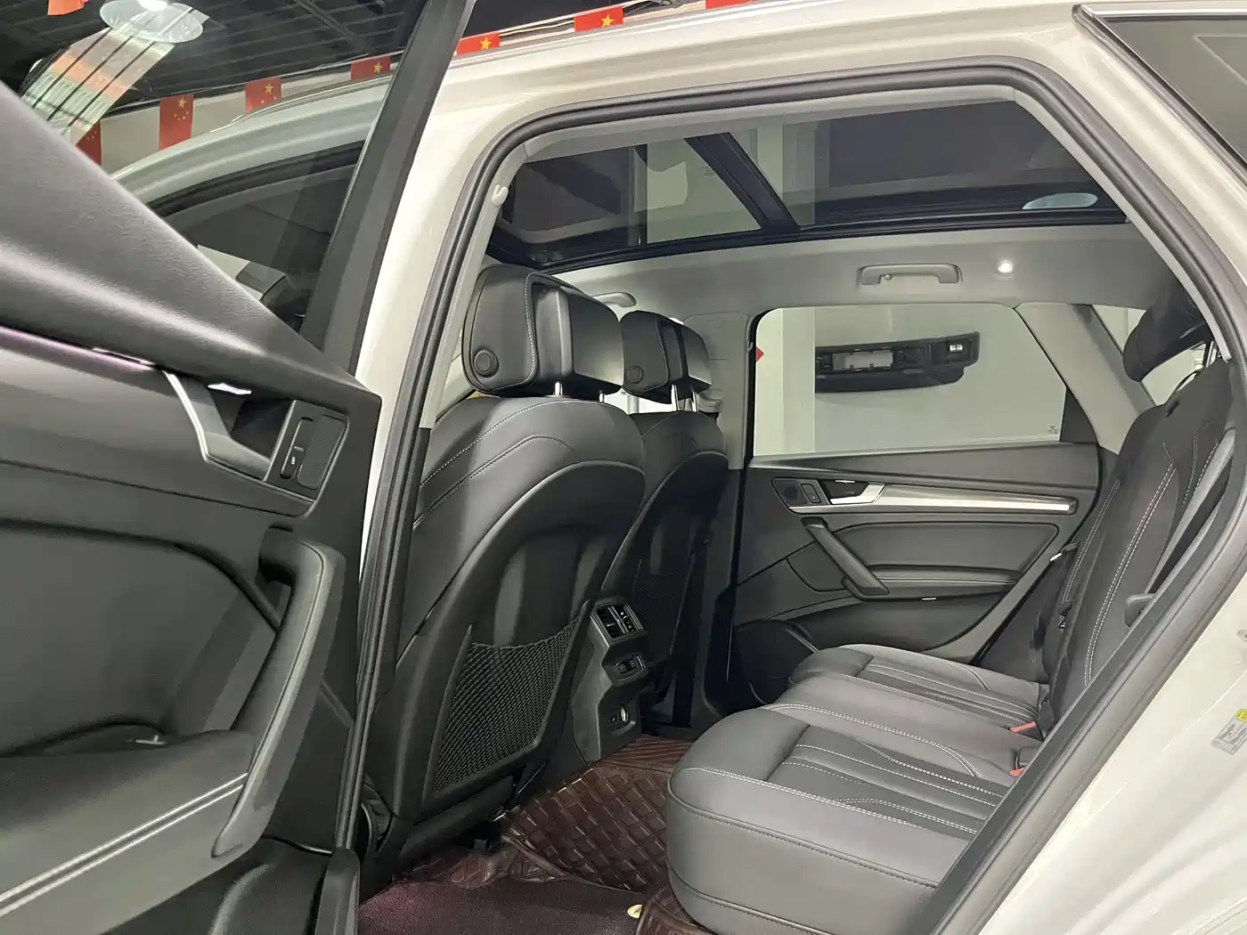 Audi Q5L 2023 40T Luxury Dynamic фото 6
