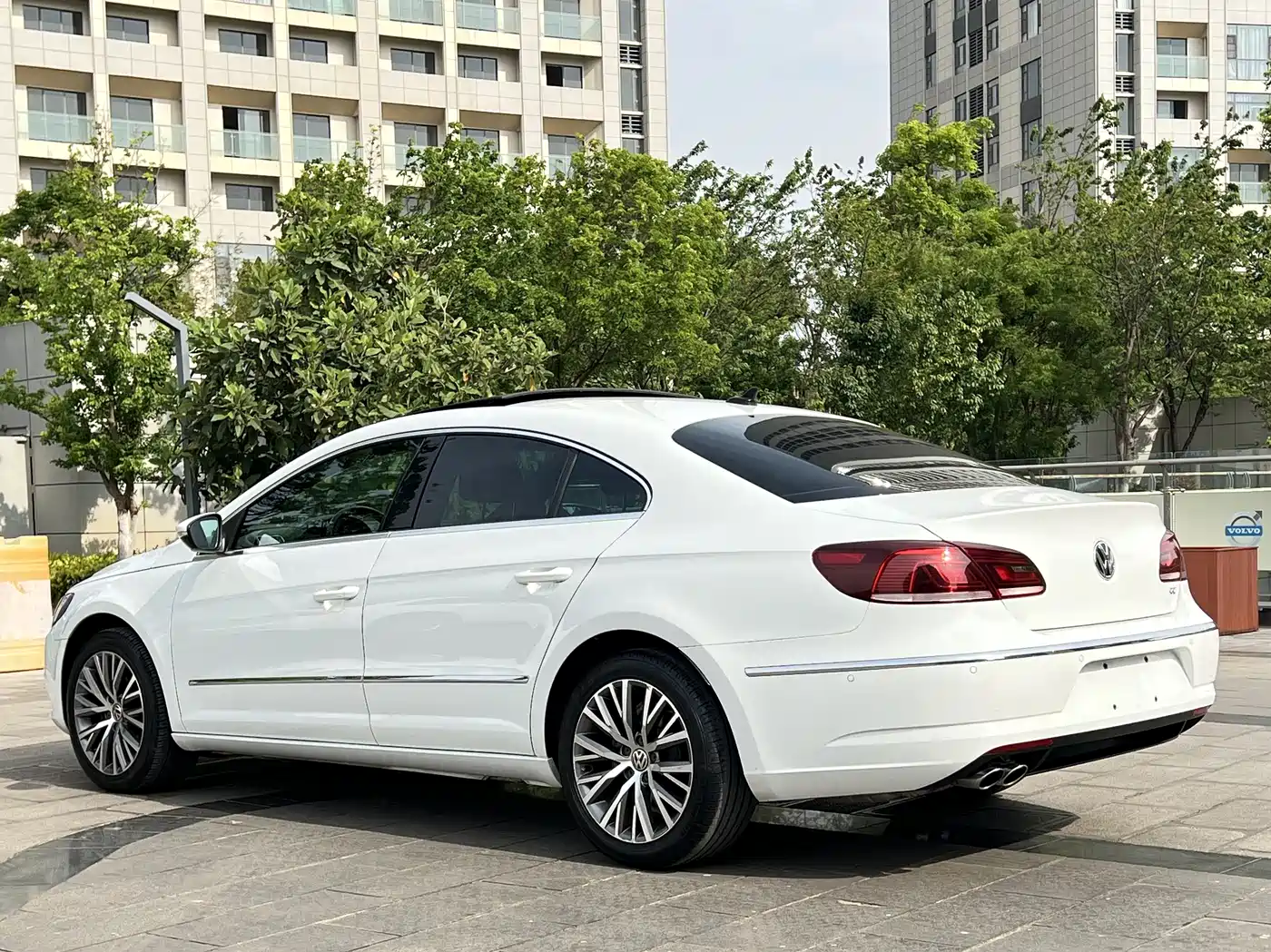 Volkswagen FAW-Volkswagen CC 2018 1.8TSI Luxury фото 4