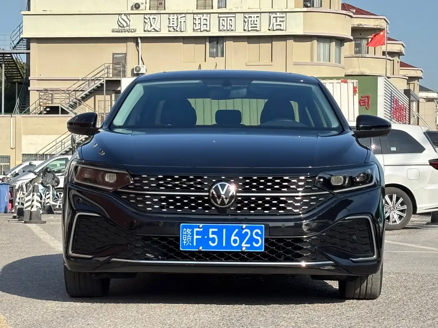 Volkswagen Passat 2023 Facelift 330TSI Starlight Elite Edition