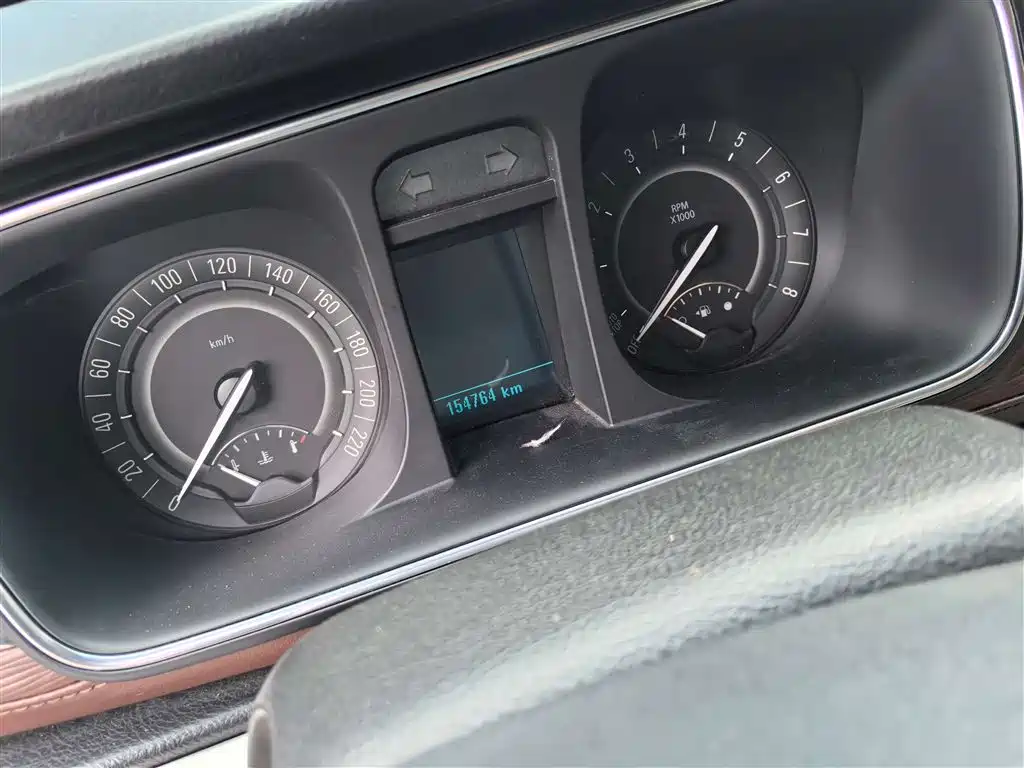 Buick GL8 2018 28T Comfort China VI фото 5