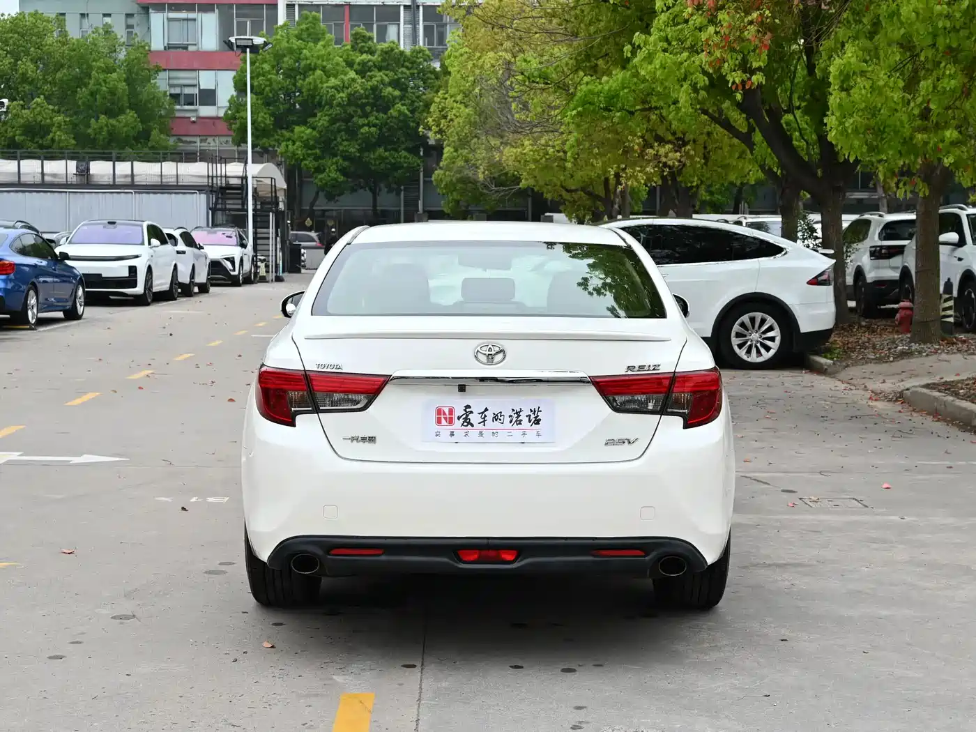 Toyota Reiz 2013 2.5V Elite Edition фото 4