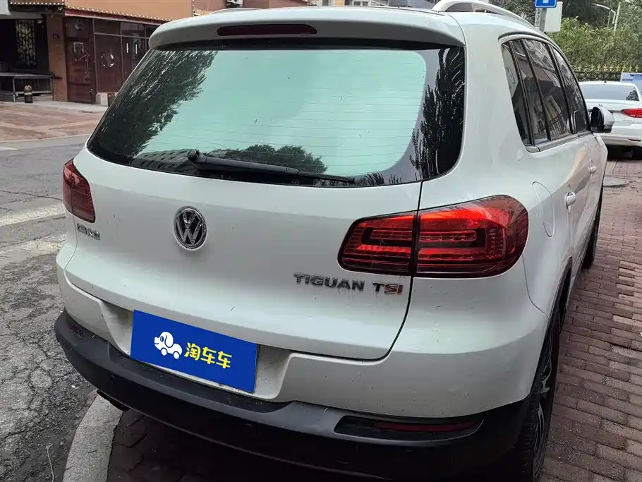 Volkswagen Tiguan 2013 1.8TSI Automatic 2WD Luxury Model фото 3