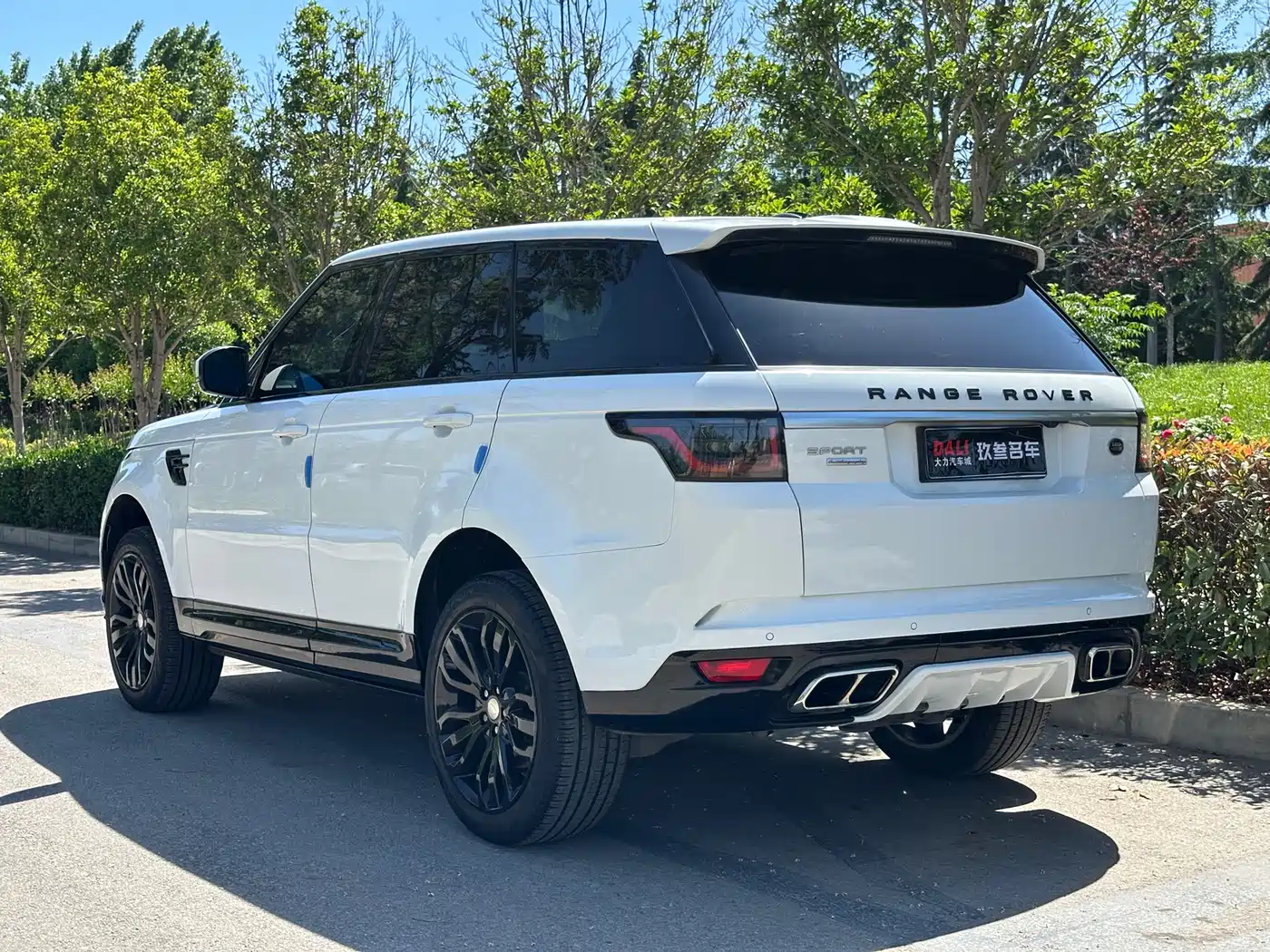 Land Rover Range Rover Sport 2014 3.0 SC V6 Trendsetting Genesis Edition фото 5