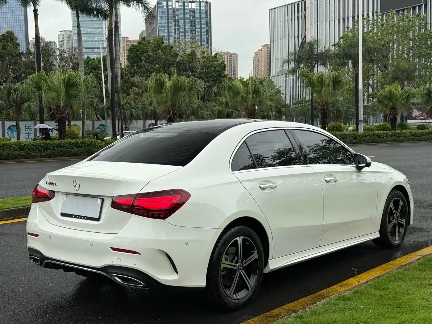 Mercedes-Benz A-Class 2025 A 200 L Fashion Edition фото 6