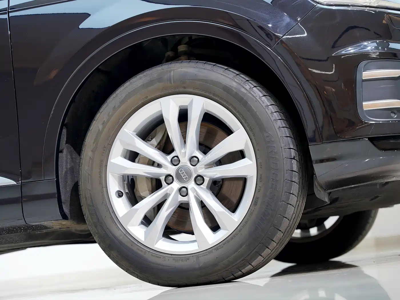 Audi Q7 2019 55 TFSI Technology фото 10