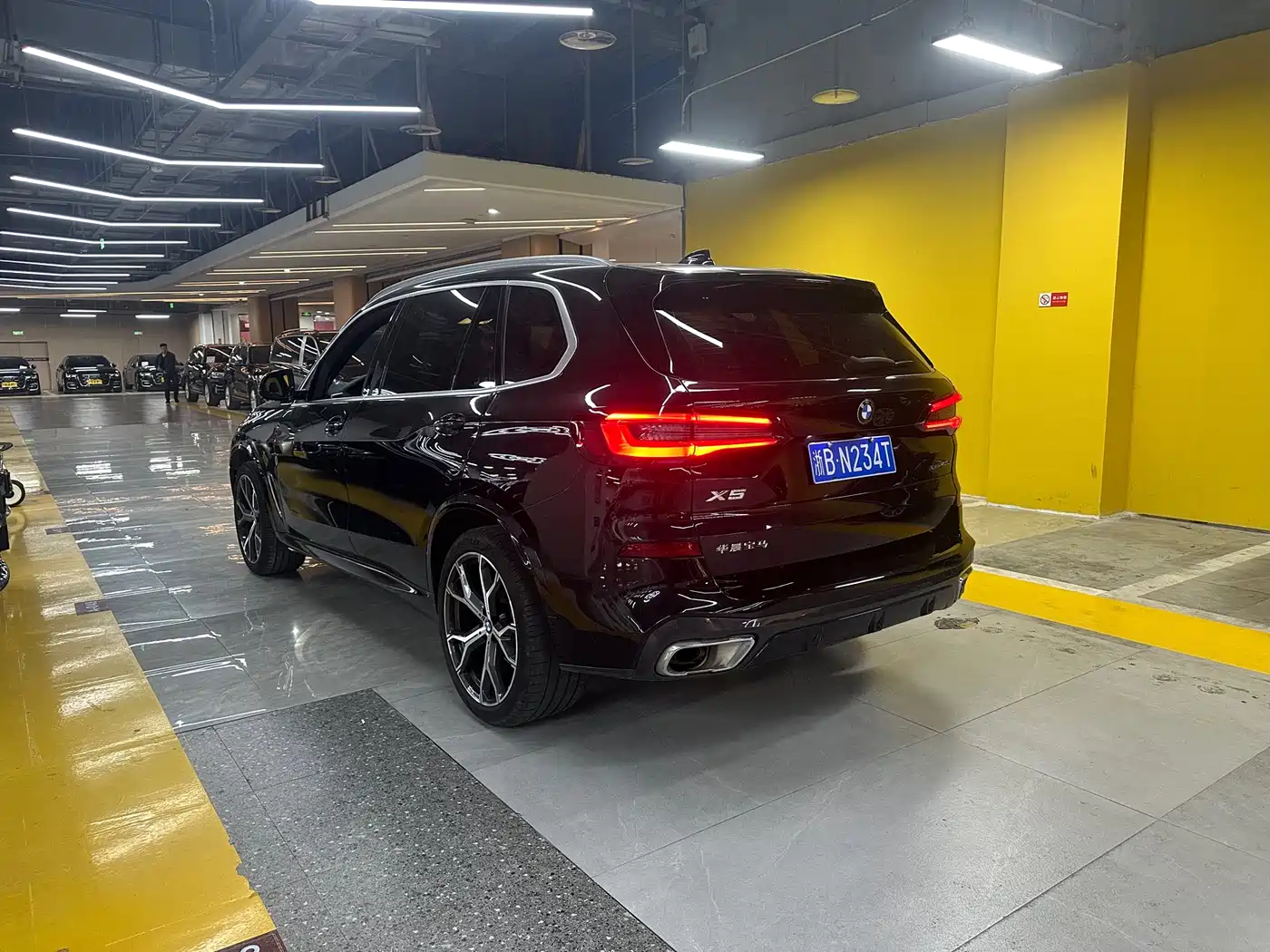 BMW X5 (Import) 2021 xDrive30i M Sport Package фото 16
