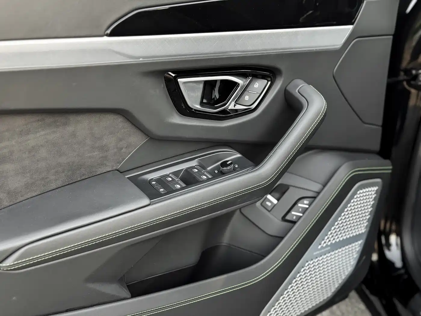 Lamborghini Urus 2018 4.0T V8 фото 8