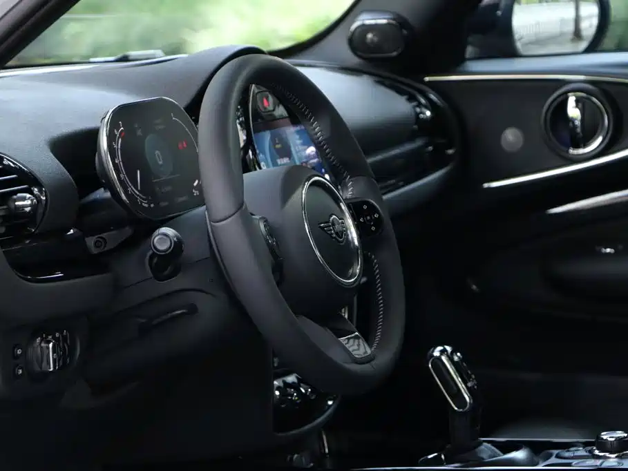 MINI CLUBMAN 2024 2023 Facelift 2.0T COOPER S Connoisseur