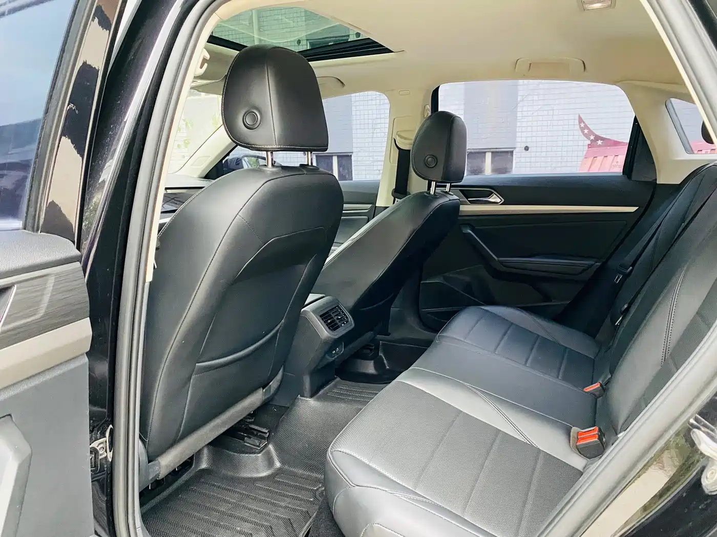 Volkswagen Lavida 2021 1.5L Auto Comfort Edition фото 12