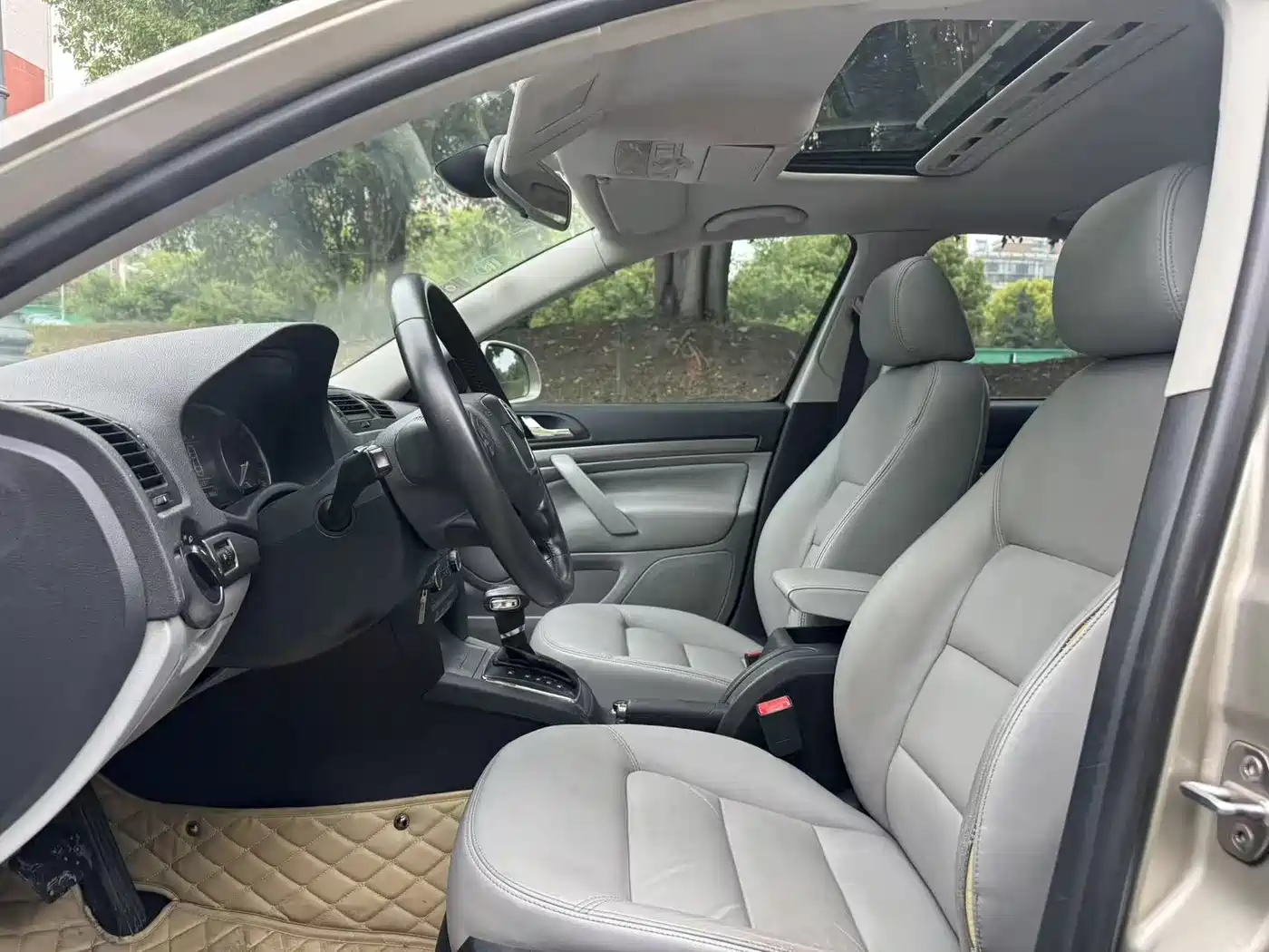 Škoda Octavia 2013 1.6L Automatic Prestige Edition фото 10