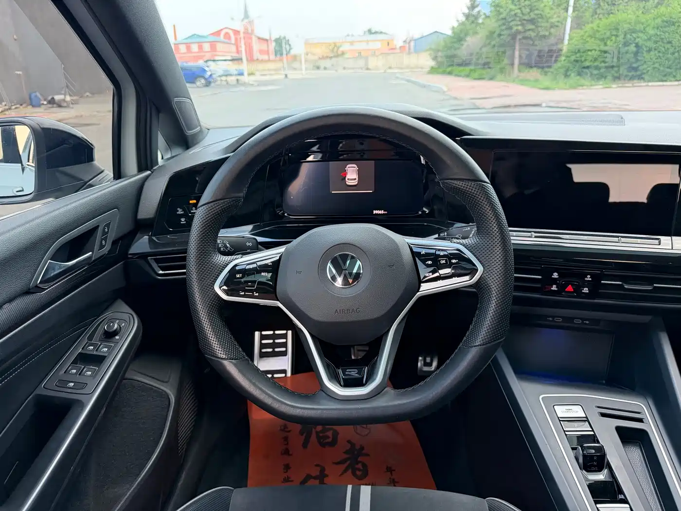 Volkswagen Golf 2023 Model 280TSI DSG R-Line фото 9