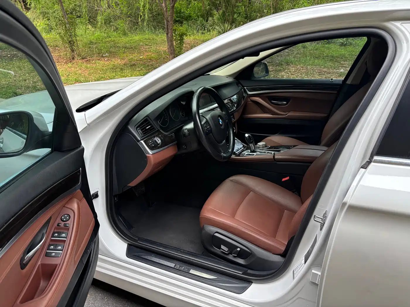 BMW 5 Series 2017 525Li Leading Edition фото 7
