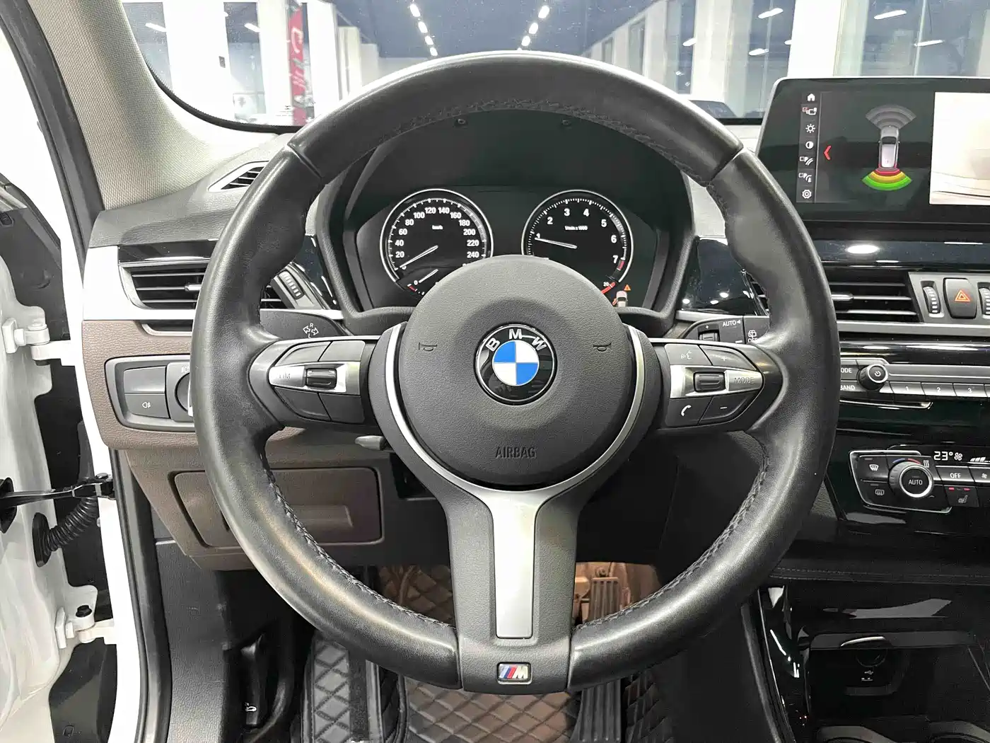 BMW X1 2022 sDrive20Li Premium фото 8