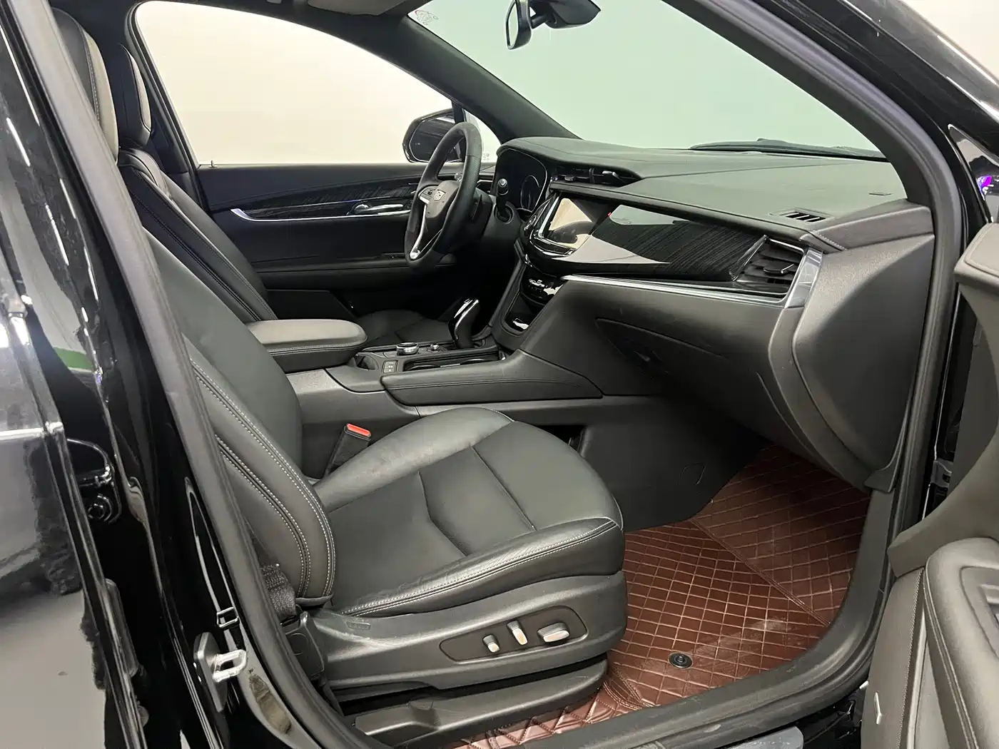 Cadillac XT6 2021 28T 6-Seater AWD Luxury фото 4