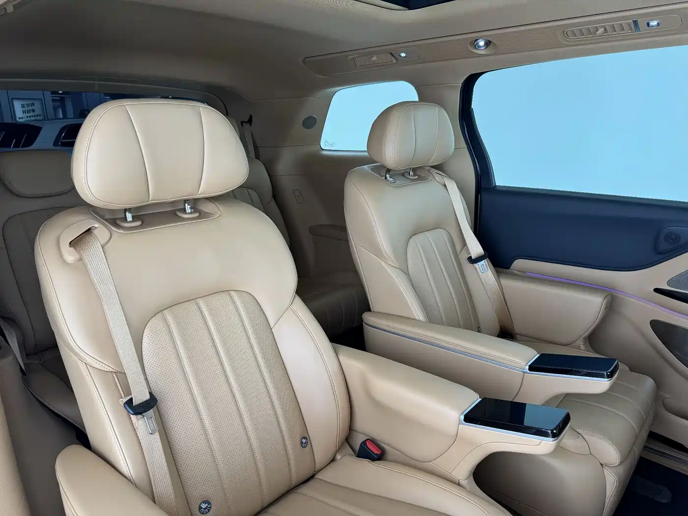 Voyah Auto Voyah Dreamer 2025 PHEV 4WD Kunpeng Premium Edition фото 19