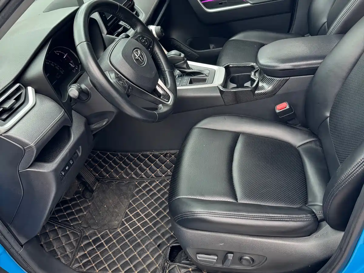 Toyota RAV4 Rongfang 2020 2.0L CVT 2WD Trend Edition фото 4