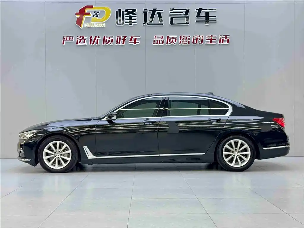 BMW 7 Series 2016 730Li Leading фото 4